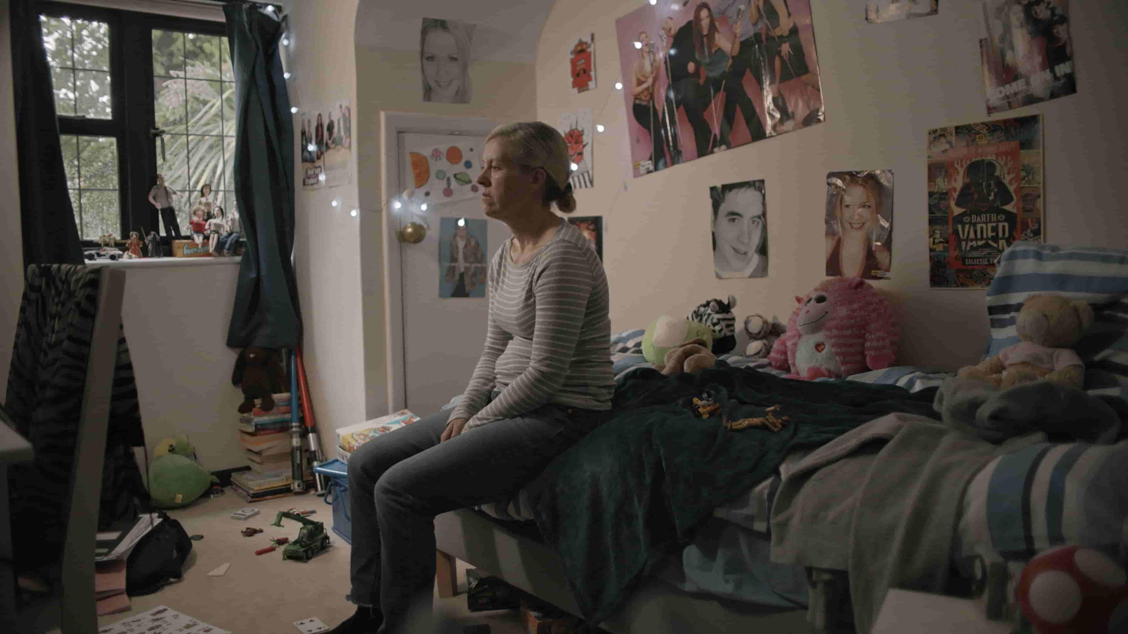 Clutter 2025 movie scene