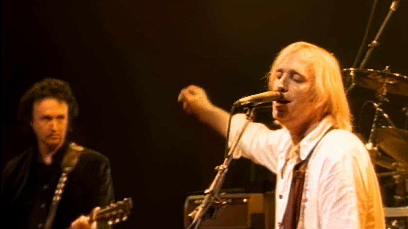 Tom Petty & the Heartbreakers - High Grass Dogs - Live from the Fillmore 1999 movie scene