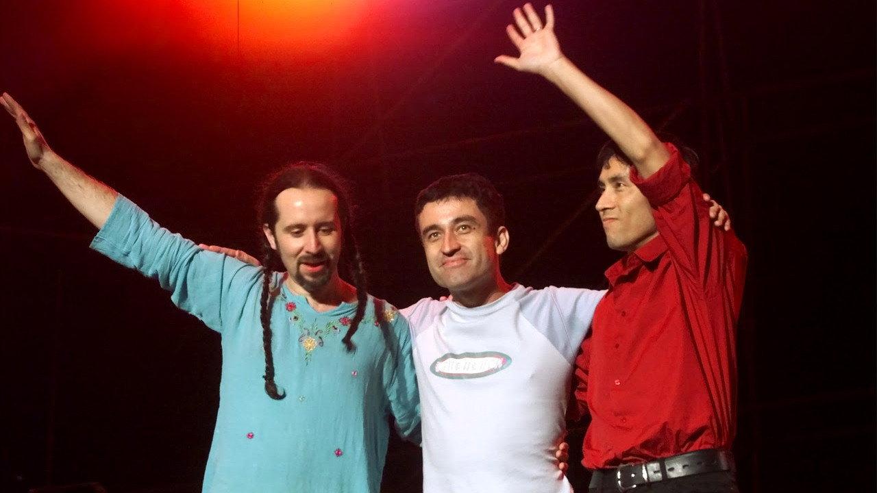 Los Prisioneros Estadio Nacional 2002 movie scene
