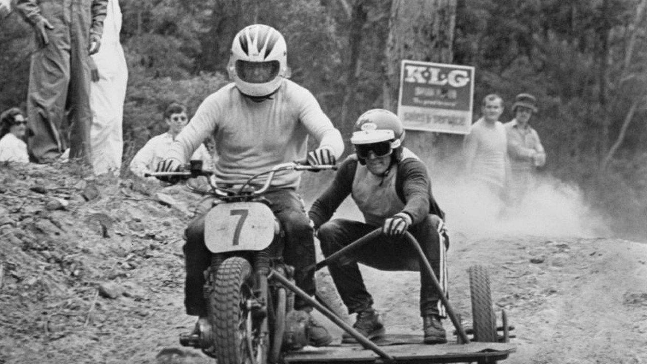 Sidecar Racers 1975 movie scene