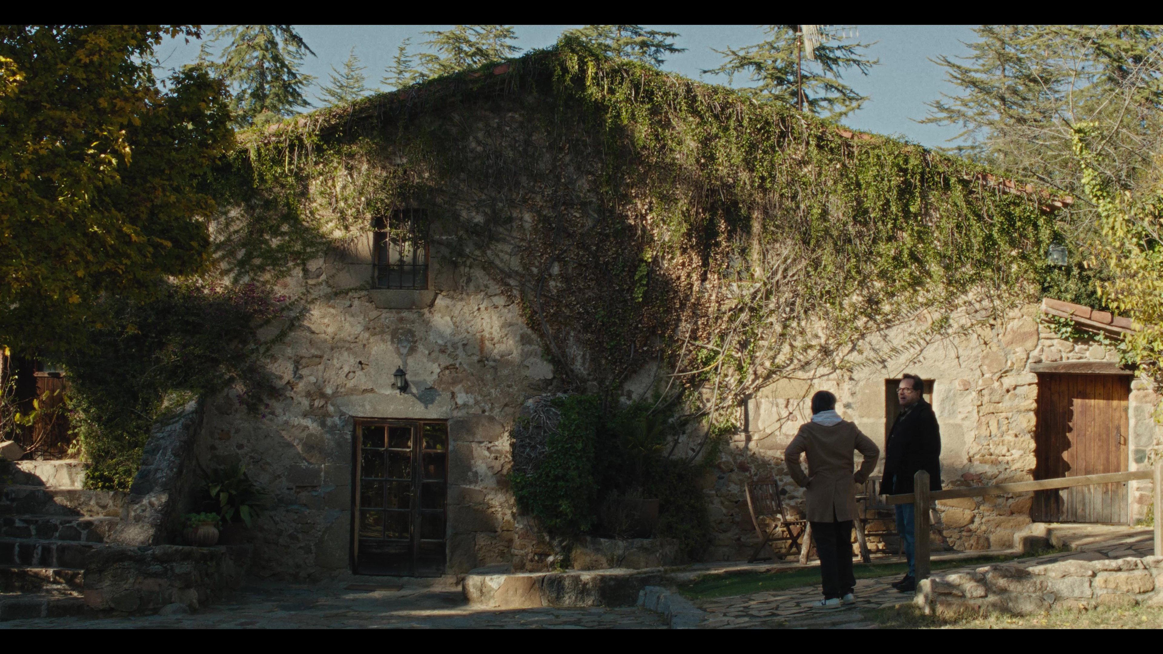 Estando ya mi casa sosegada  movie scene