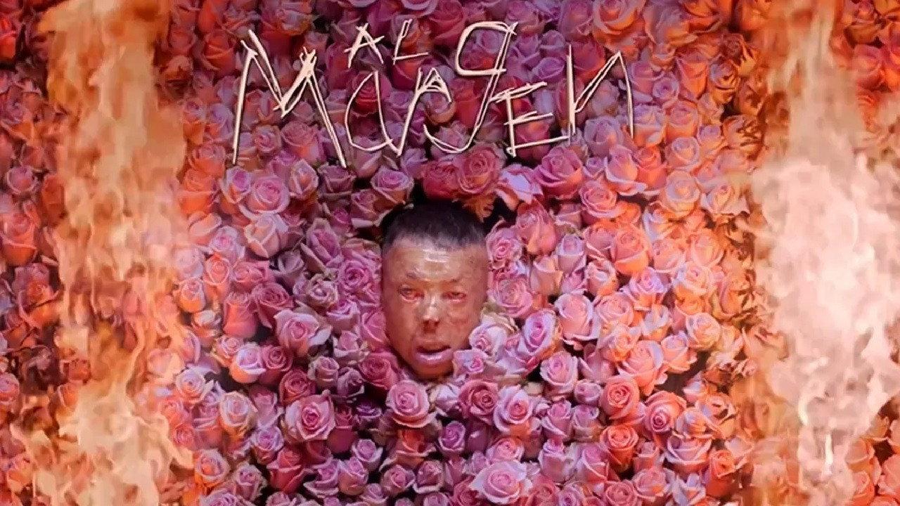 Al Margen 2024 movie scene