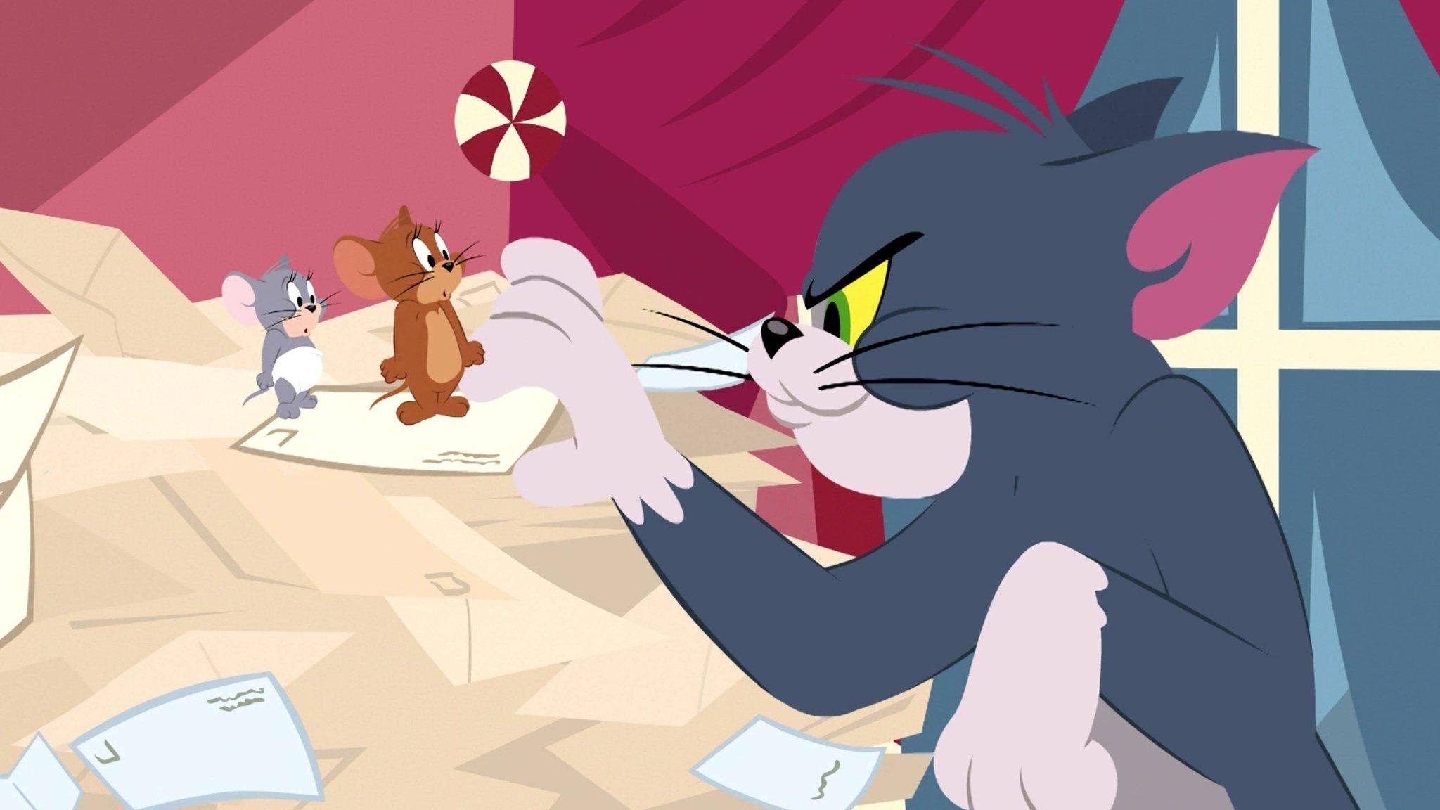 Tom and Jerry Santa's Little Helpers 2014 movie scene