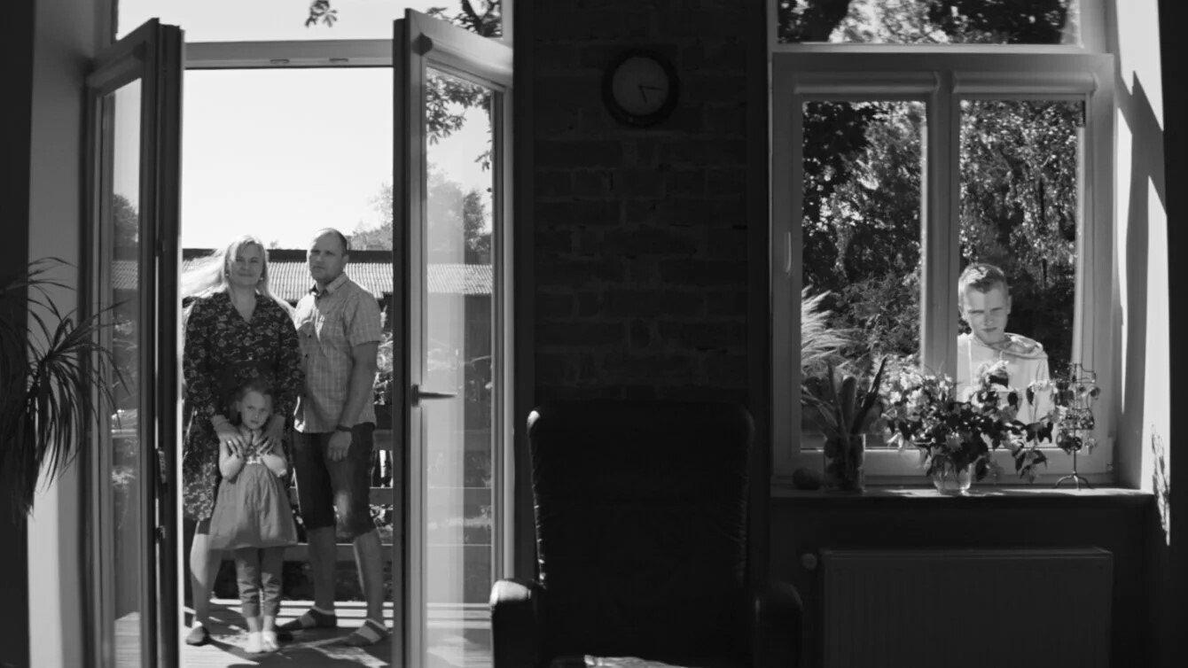 Homes 2021 movie scene