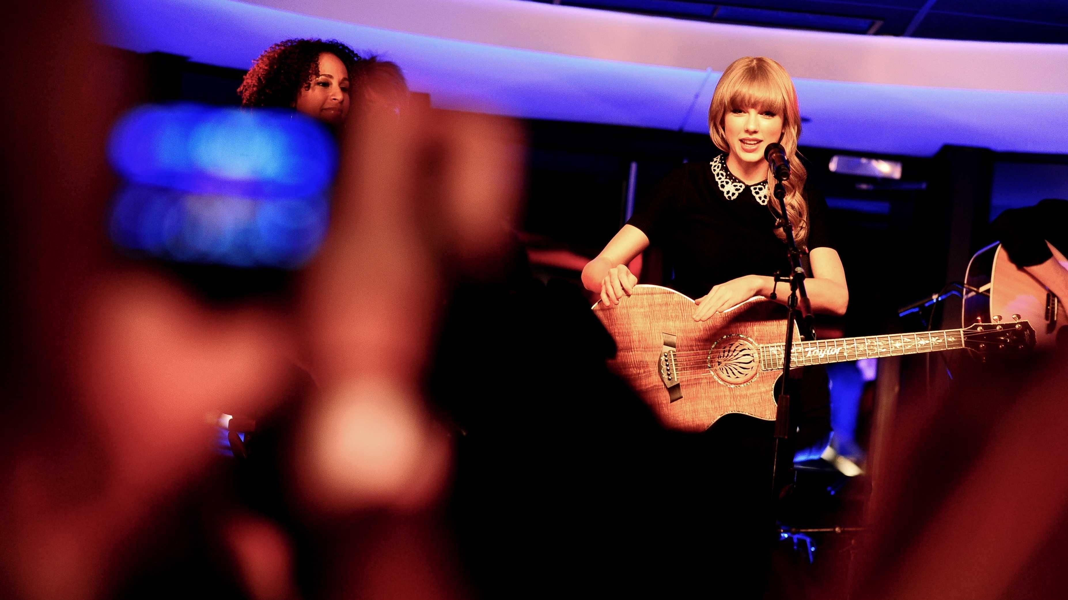 Taylor Swift: Live On the Seine 2013 movie scene