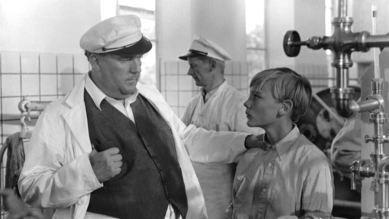 Ta' Pelle med 1952 movie scene