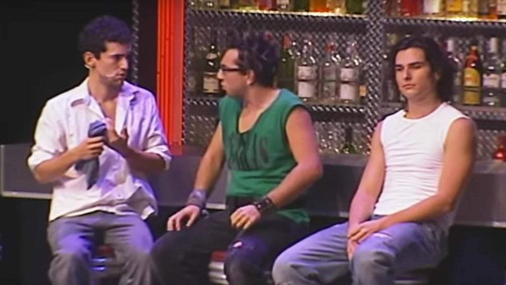 Hoy No Me Puedo Levantar 2020 movie scene