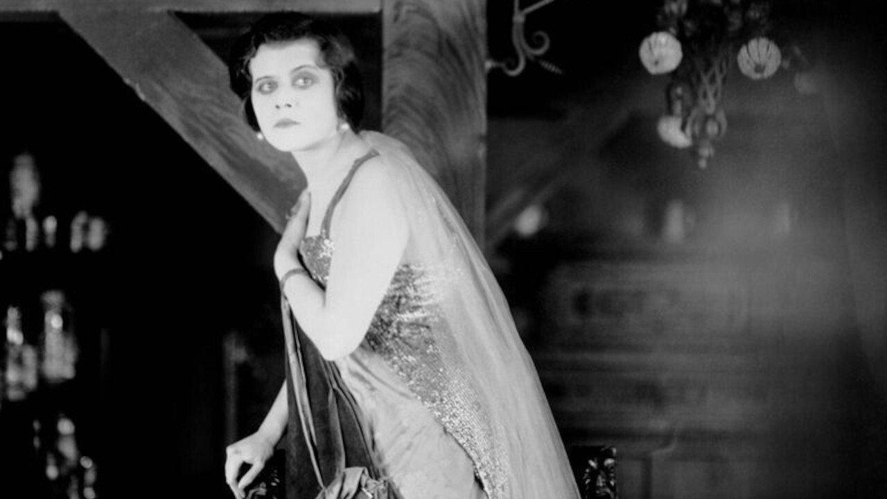 When Men Desire 1919 movie scene