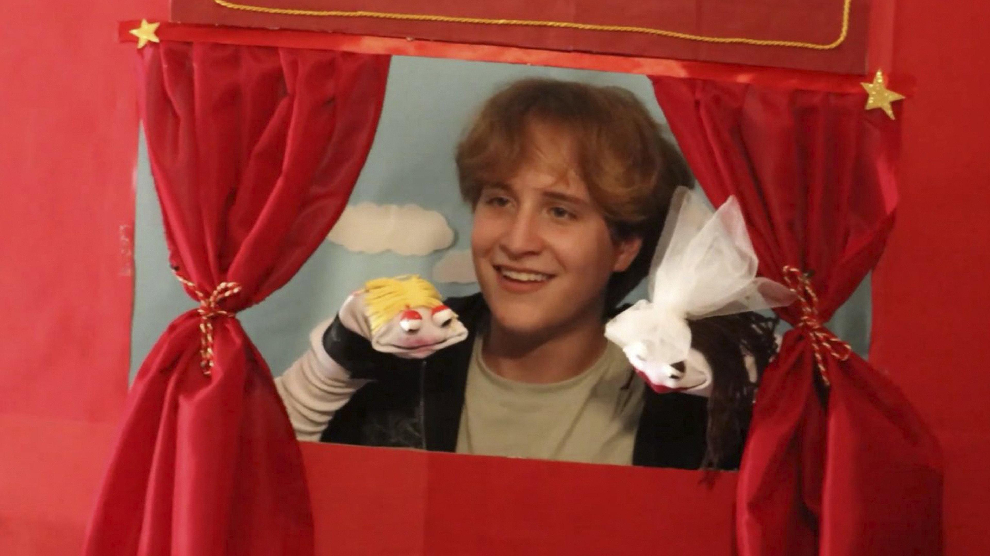 Mr. Mittens 2025 movie scene