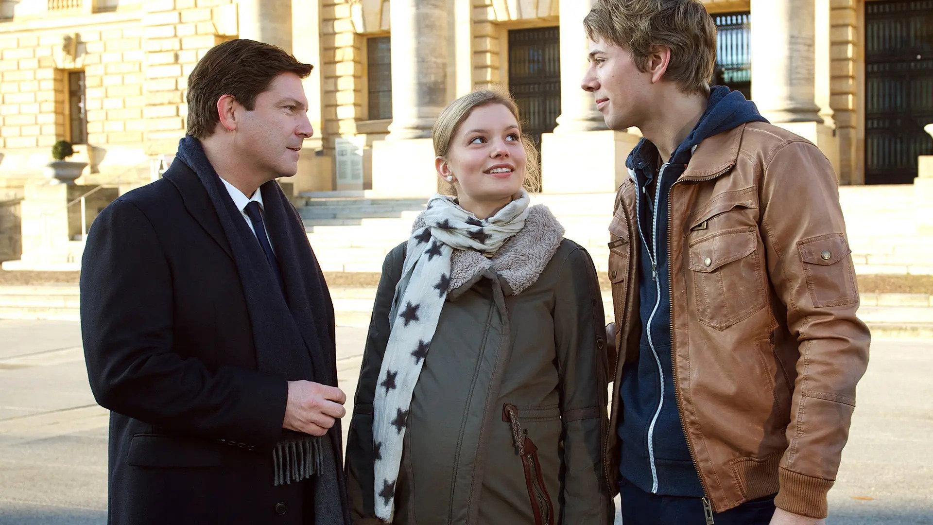 Ein Fall von Liebe - Annas Baby 2014 movie scene