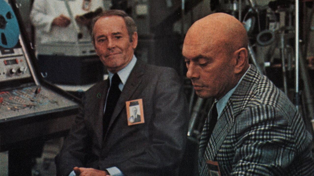 The Serpent 1973 movie scene