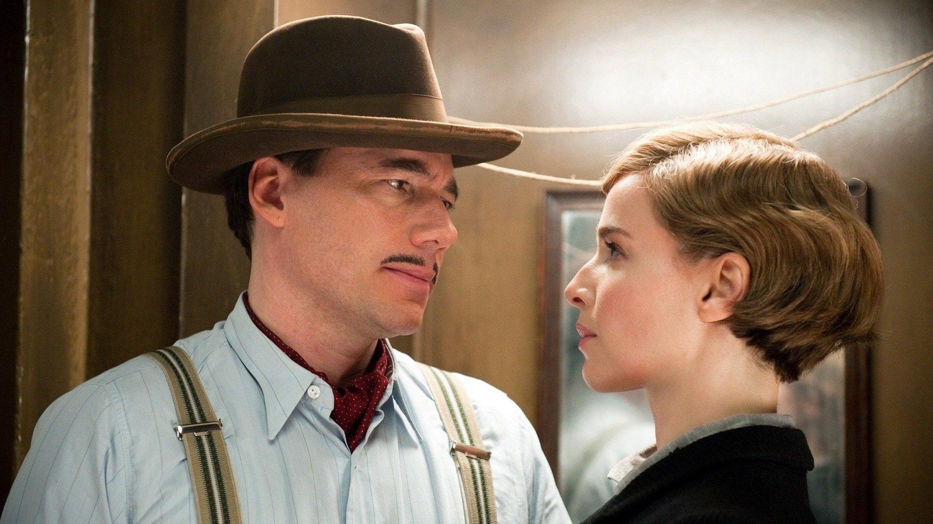 Hotel Lux 2011 movie scene
