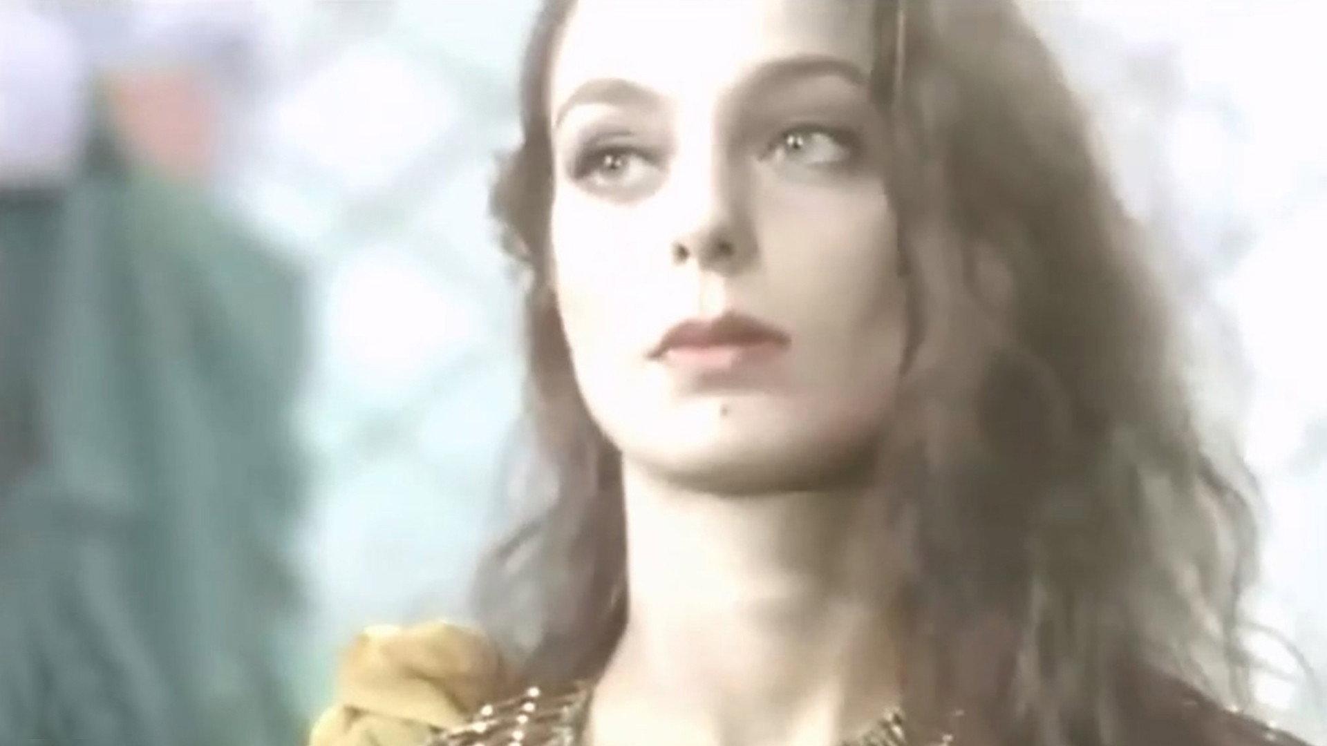 Joy and the Pharaohs 1993 movie scene