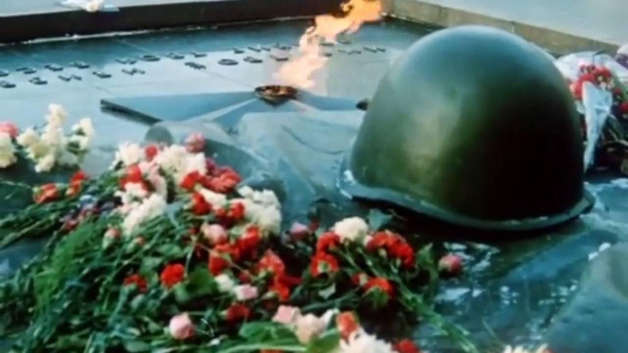 Homeftont 1982 movie scene