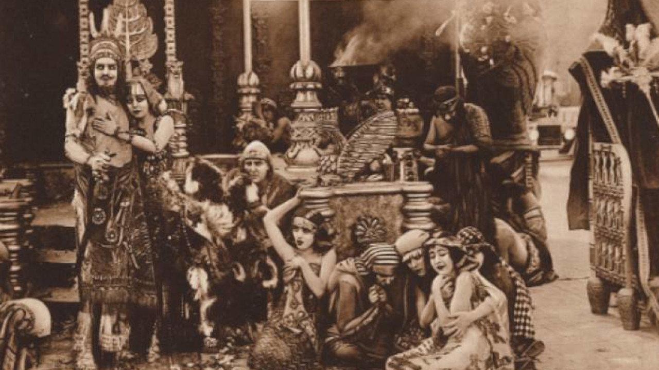 The Fall of Babylon 1919 movie scene