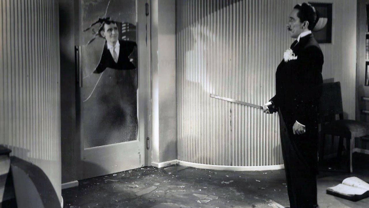 La quinta calumnia 1941 movie scene