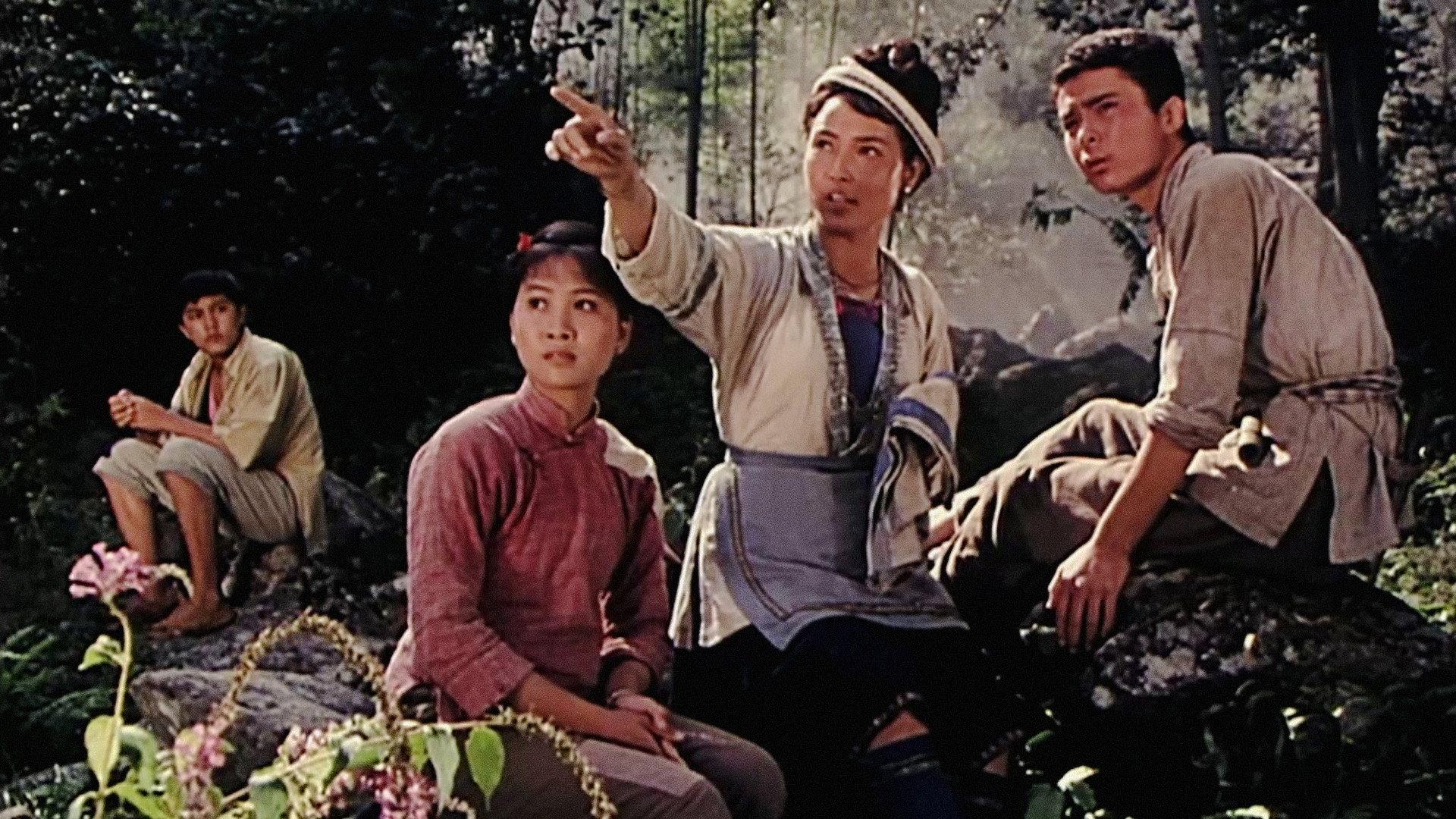 Ten Days 1980 movie scene