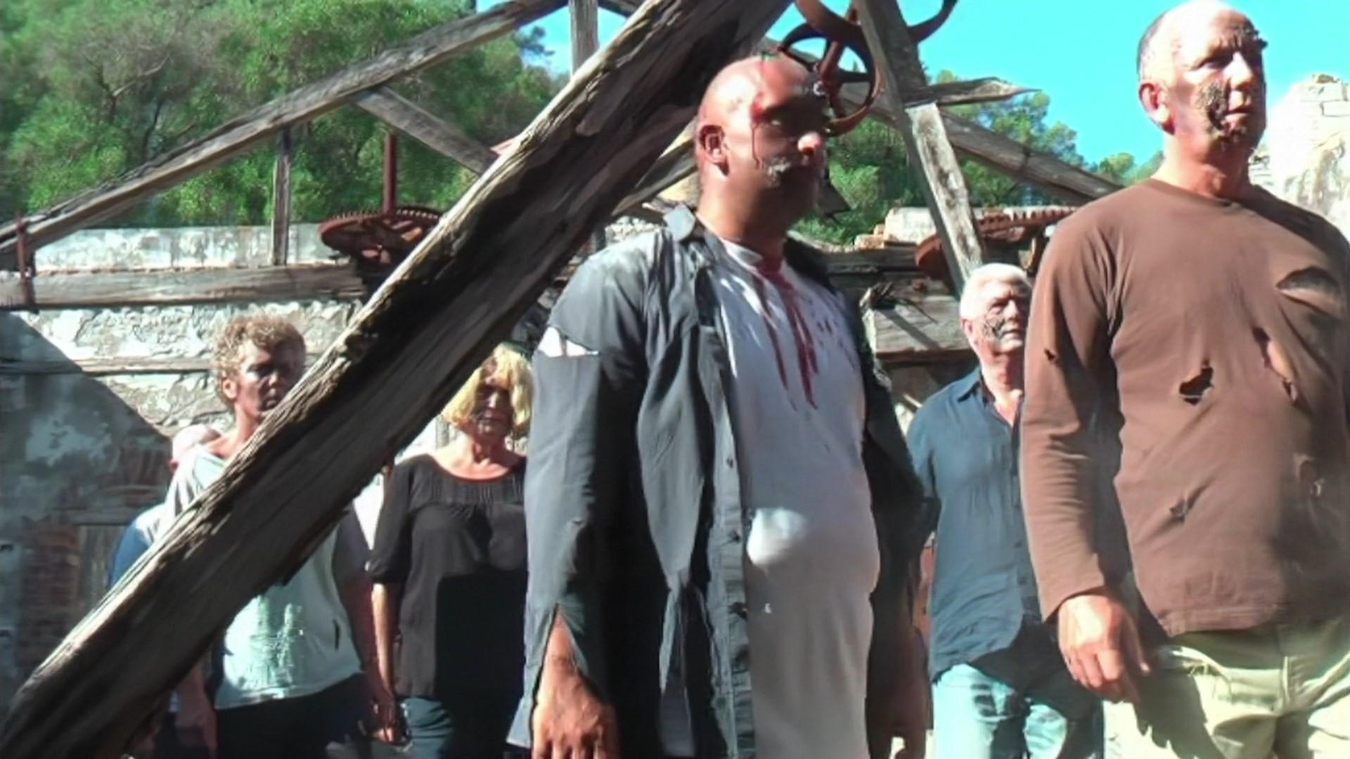 ZK3 2012 movie scene