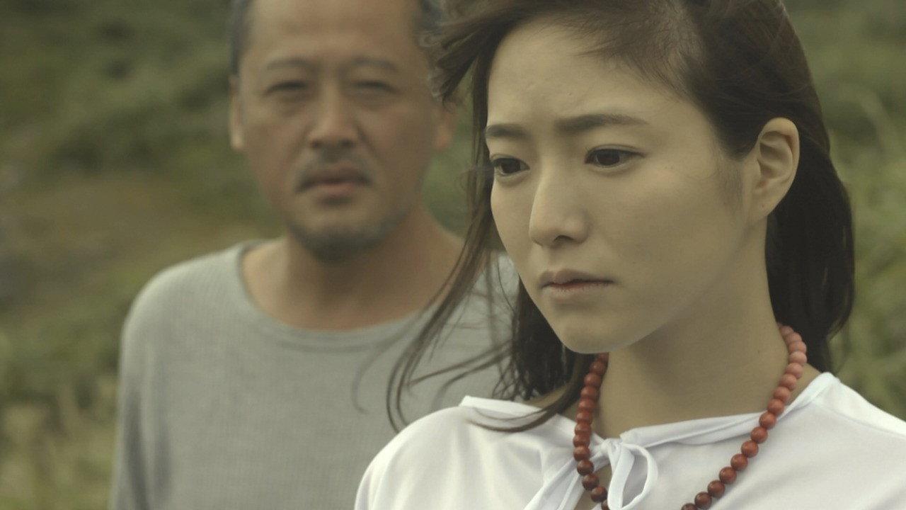 The Beach of Reunion: The Woman Who Slept with Regret 2018 movie scene