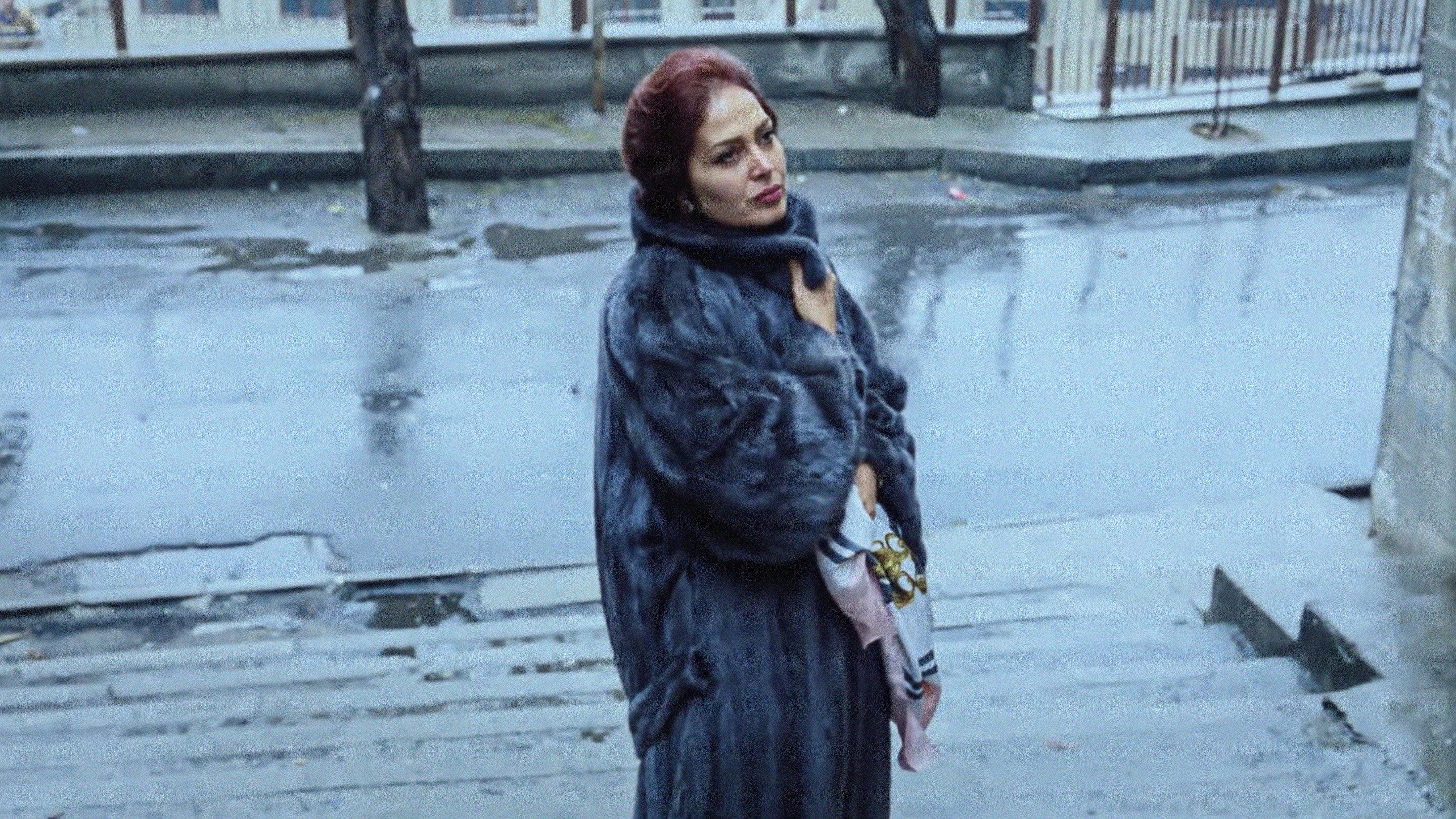 It Was Cold and Raining 1990 movie scene