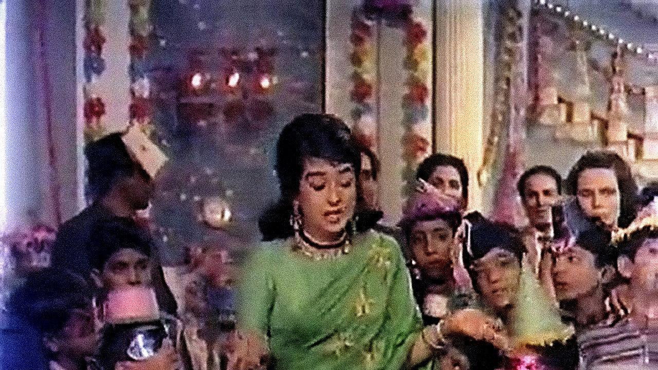 Door Ki Awaz 1964 movie scene