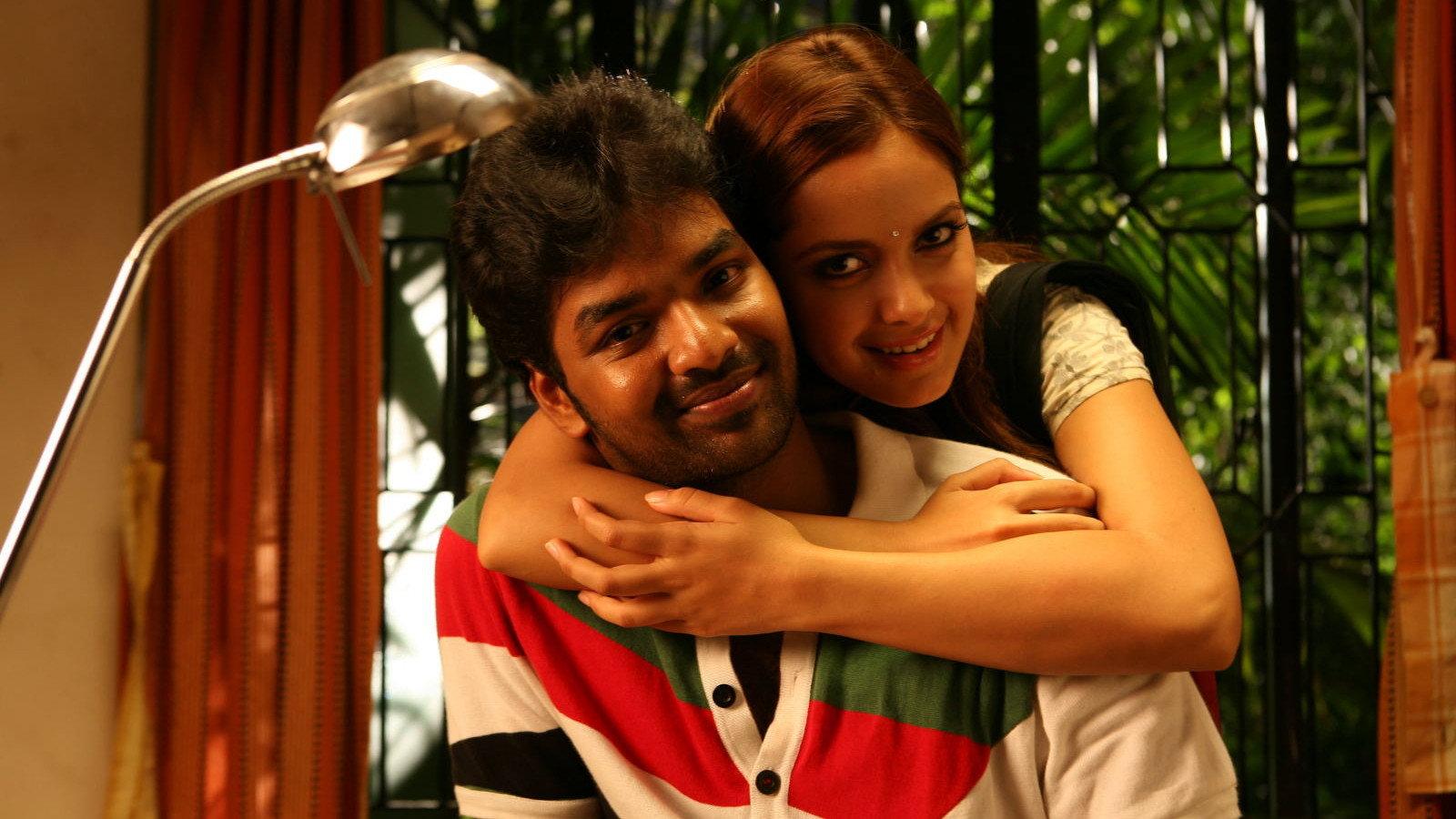 Kanimozhi 2010 movie scene