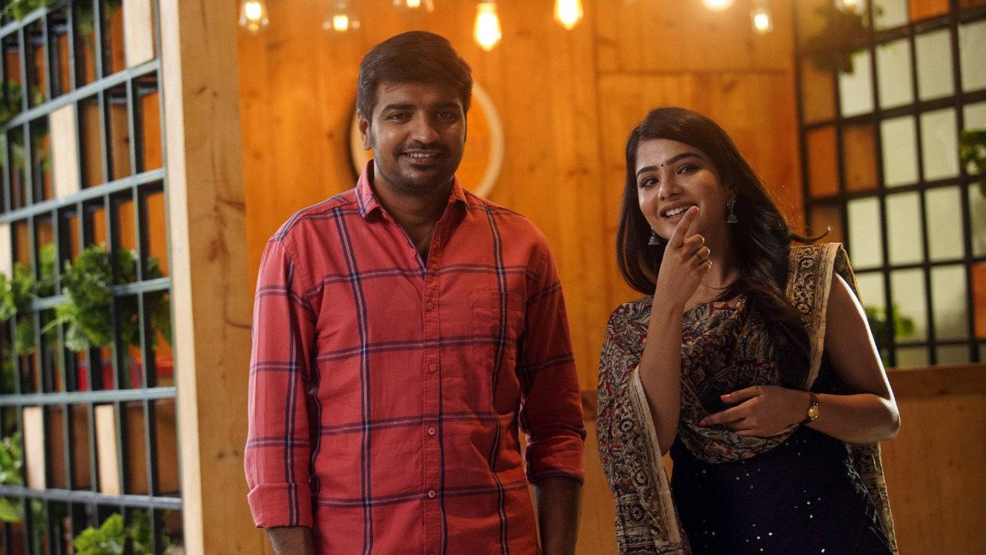 Naai Sekar 2022 movie scene