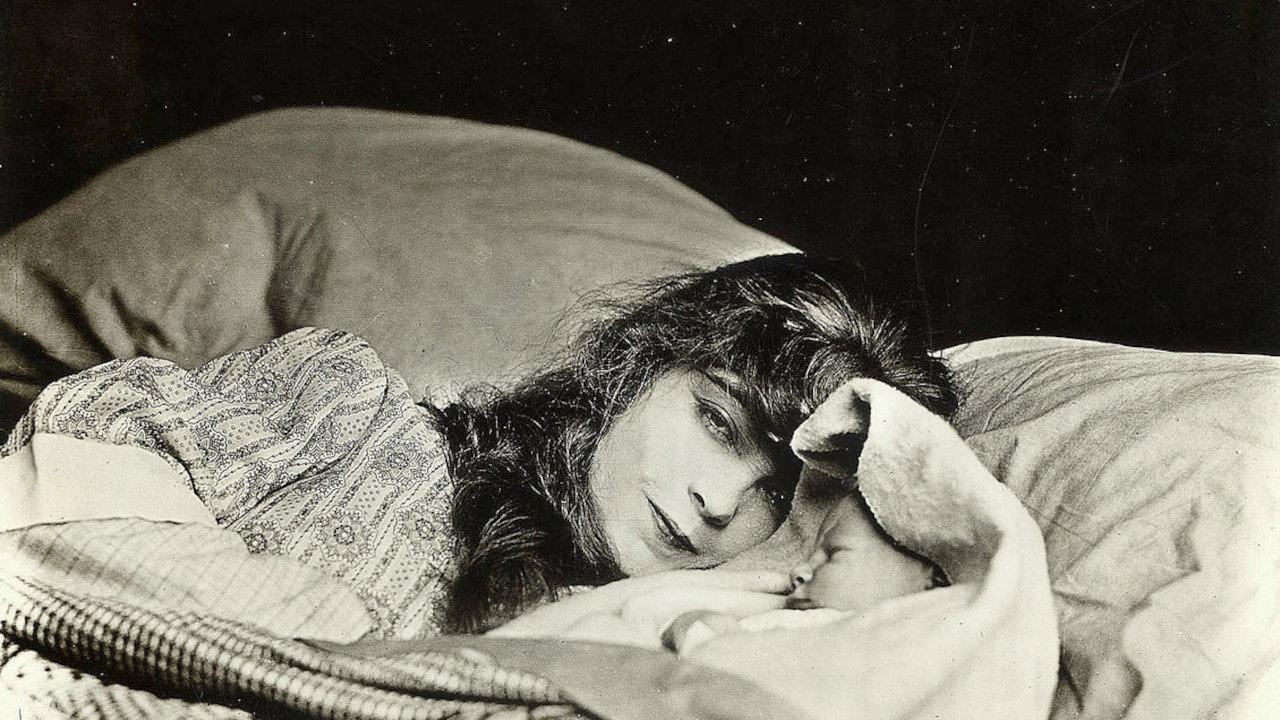 An Innocent Magdalene 1916 movie scene