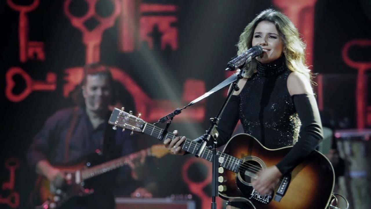 Paula Fernandes - Amanhecer Ao Vivo 2016 movie scene