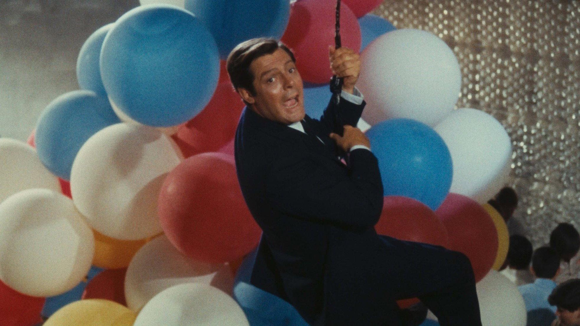 The Man with the Balloons 1967 movie scene