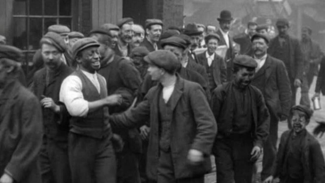 Miners Leaving Pendlebury Colliery 1901 movie scene