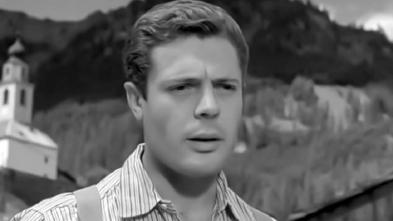 Black Feathers 1952 movie scene