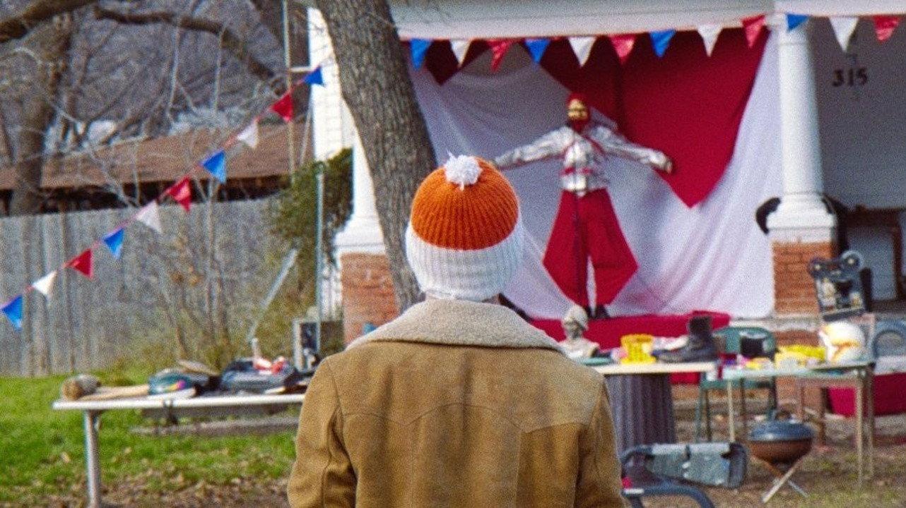 The PriceMaster 2001 movie scene
