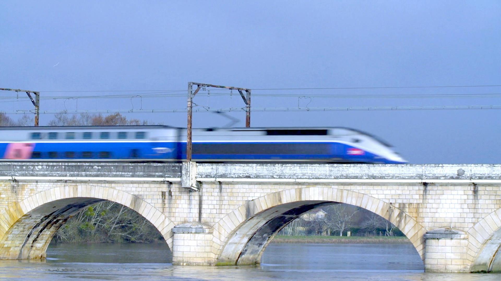 Supertrains - The Race for Speed 2021 movie scene