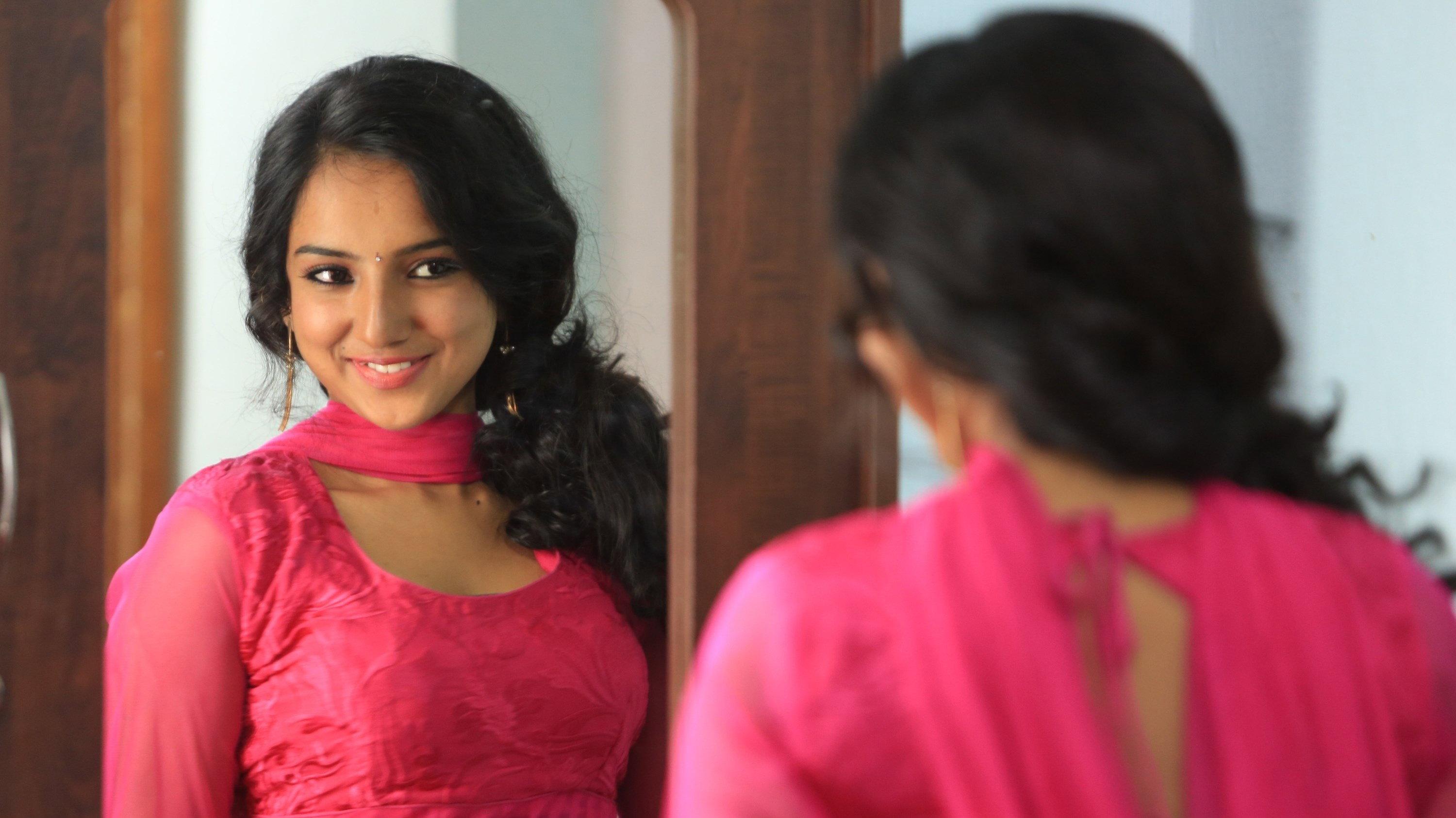 Yendha Nerathilum 2017 movie scene