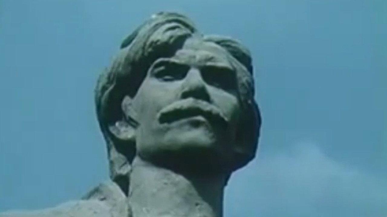 The Monument 1977 movie scene