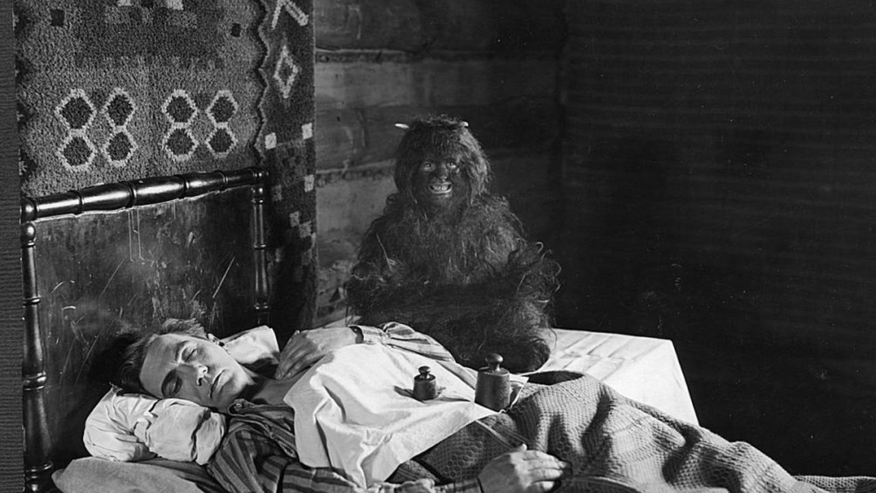 Curses of the Witch 1927 movie scene