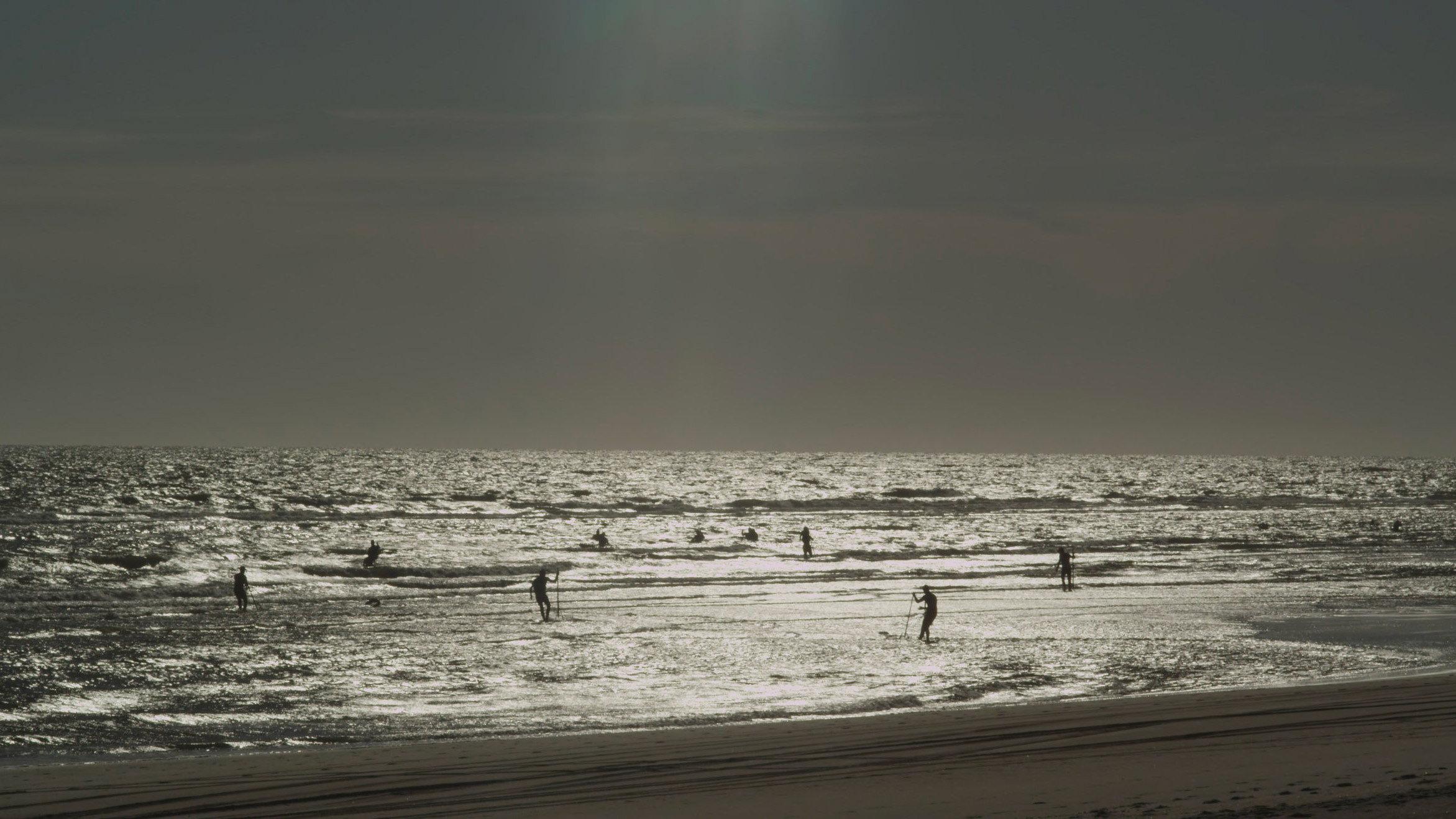 The Sea Stares at Us from Afar 2018 movie scene