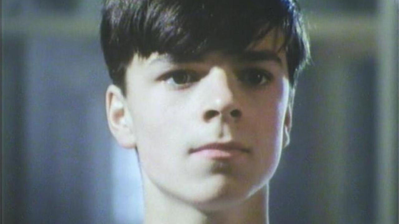 To Play or to Die 1990 movie scene