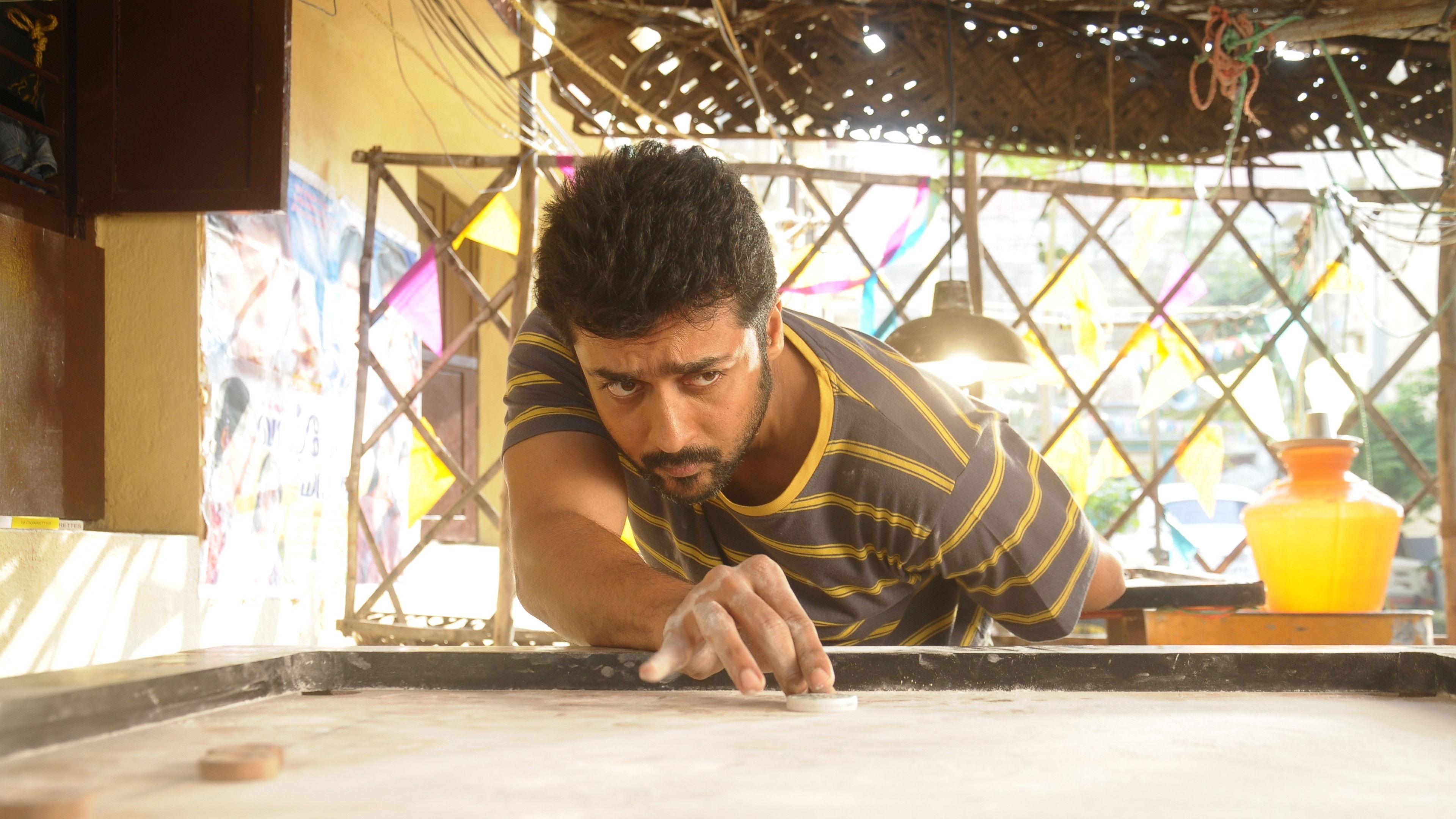 Thaanaa Serndha Koottam 2018 movie scene