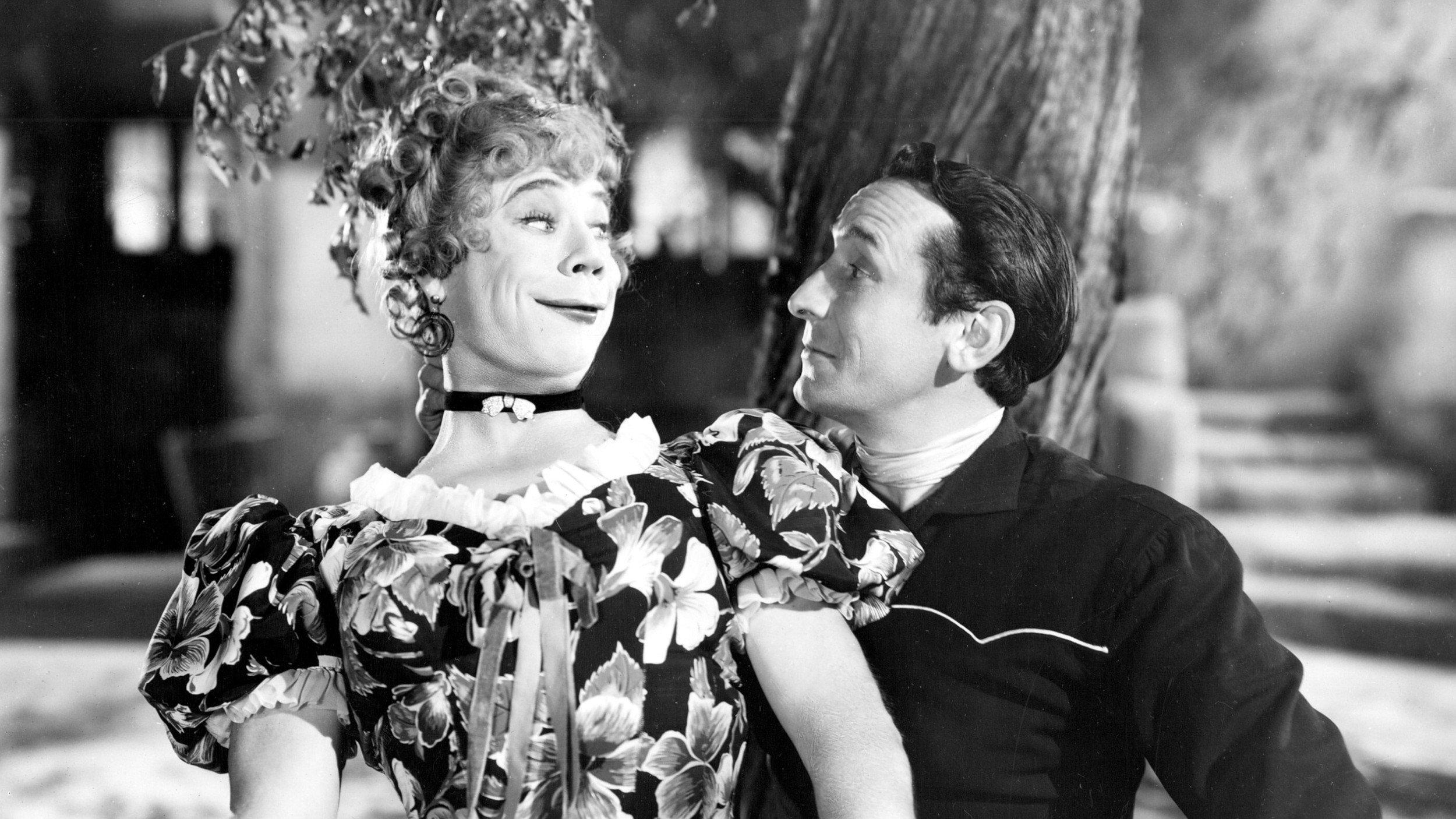 Shut My Big Mouth 1942 movie scene