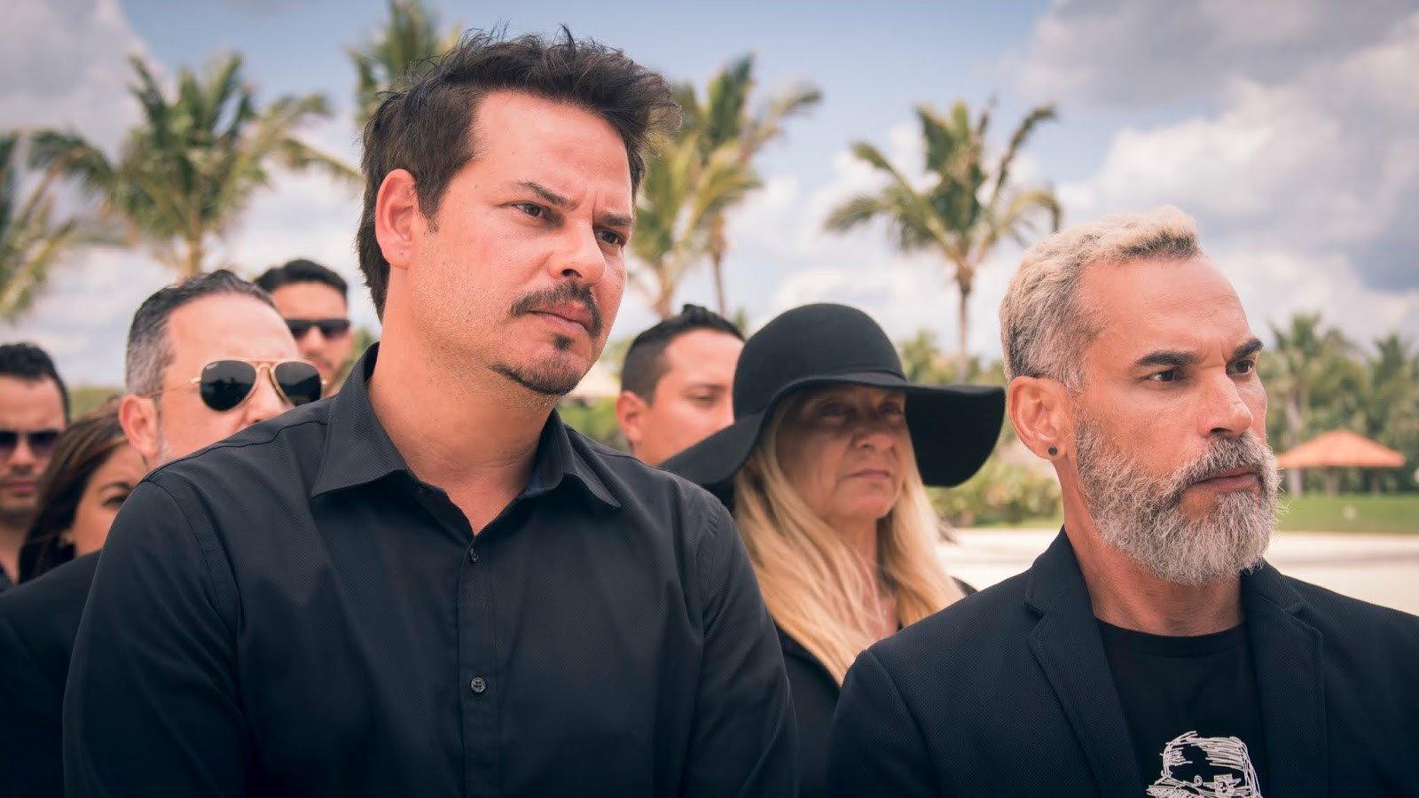 Sol y Luna: Dos Mejor Que Una 2019 movie scene