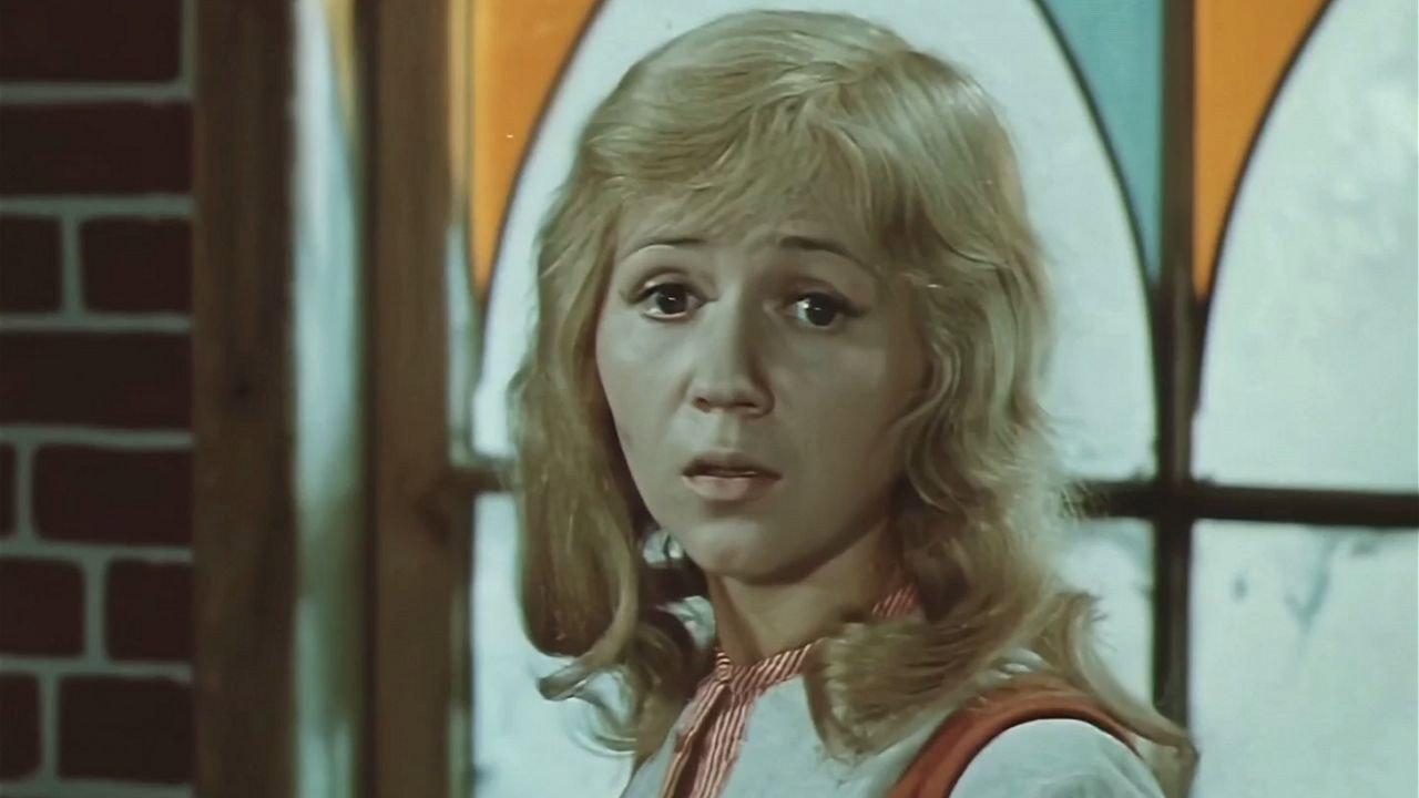 The Twelve Months 1973 movie scene