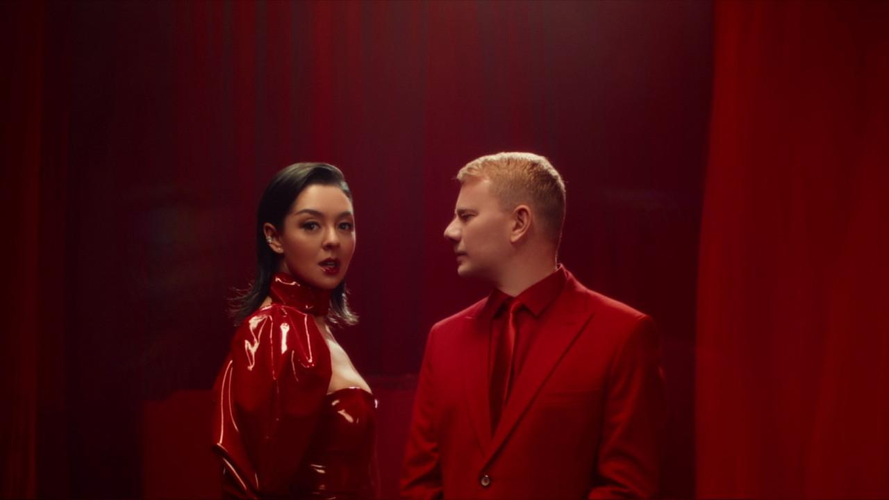 DJ SMASH & Марина Кравец - Ты со мной или нет 2023 movie scene