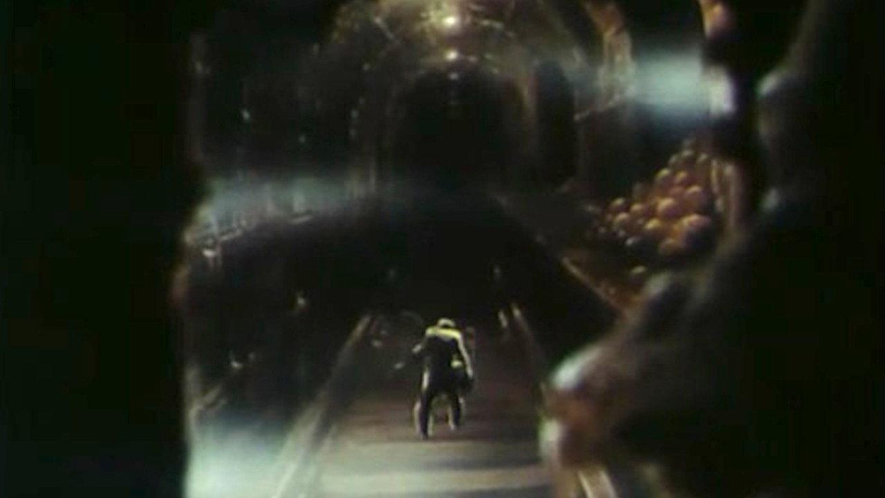 Guest 1990 movie scene