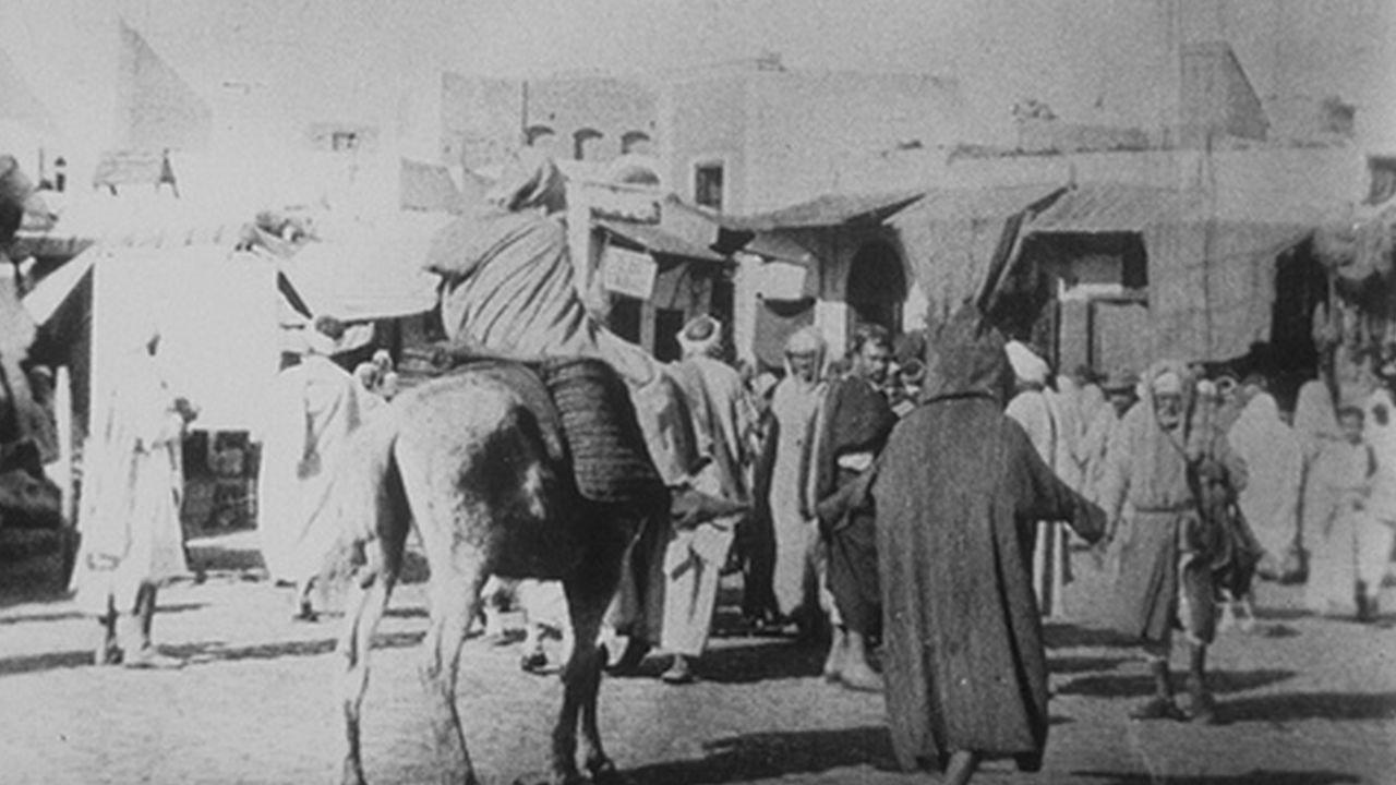 Place Bab-Souika 1896 movie scene