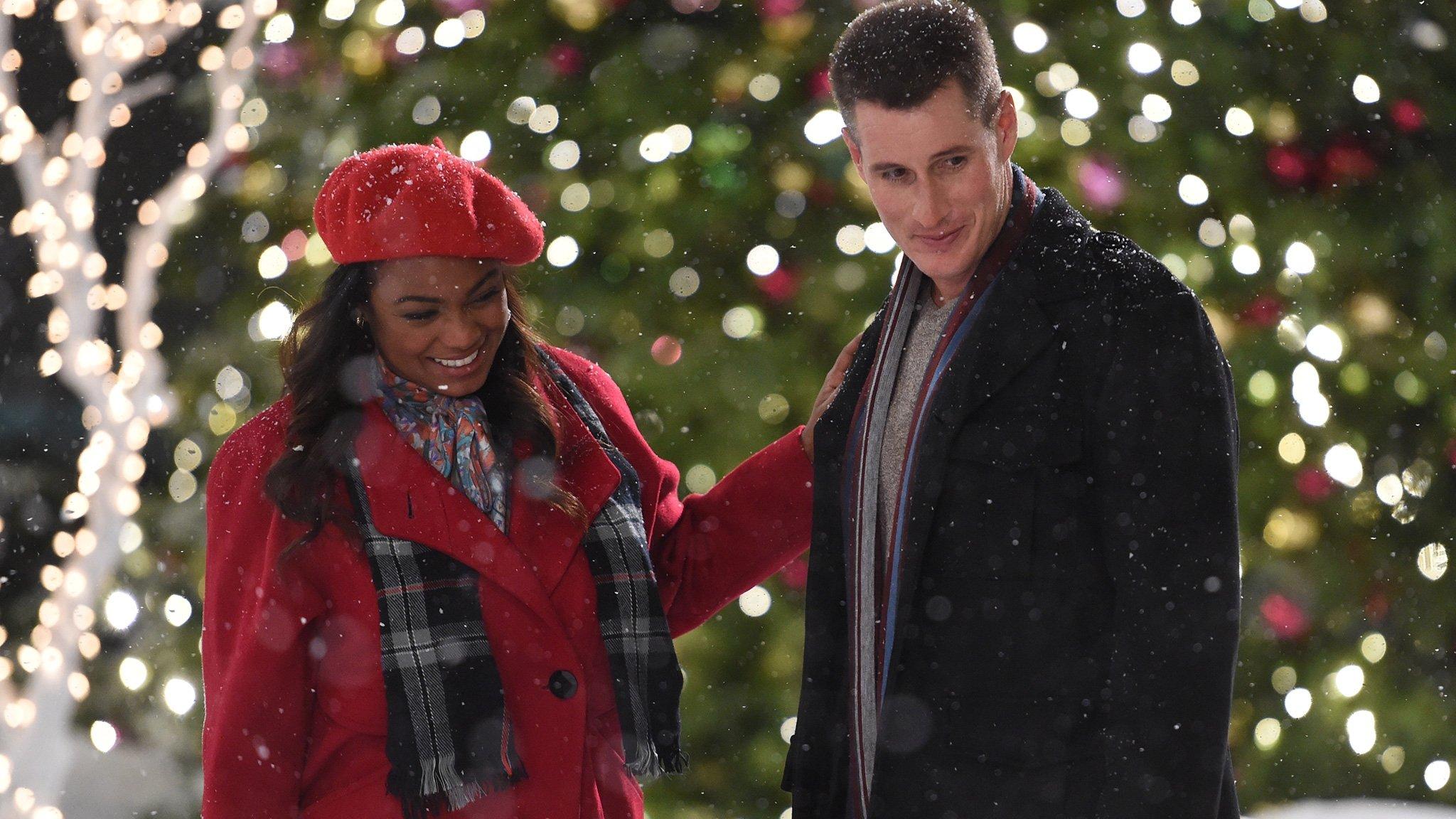 Wrapped Up In Christmas 2017 movie scene