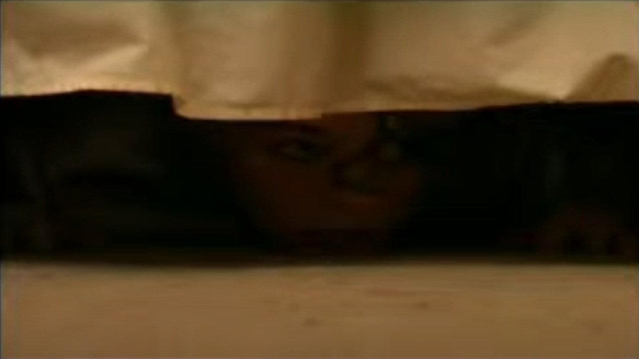 Keyhole 2007 movie scene