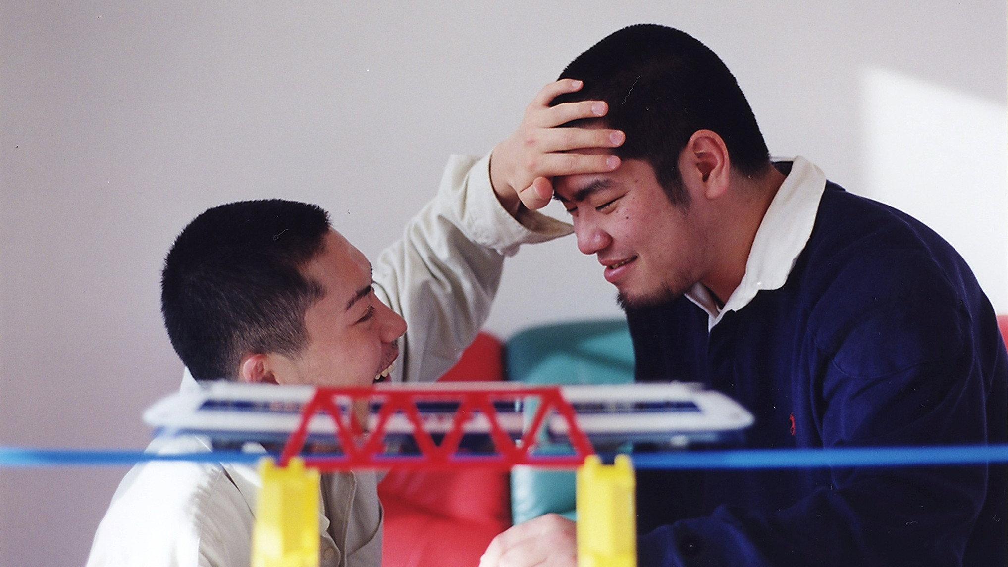 Queer Boys and Girls on the Bullet Train 2004 movie scene