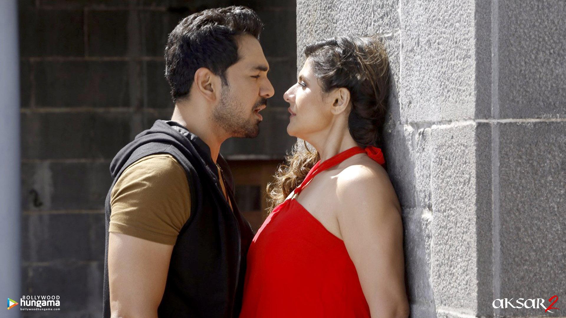 Aksar 2 2017 movie scene